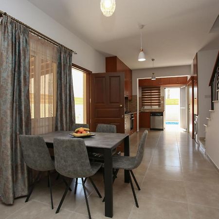 Star House Villa Пафос Екстериор снимка