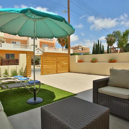 Star House Villa Пафос Стая снимка