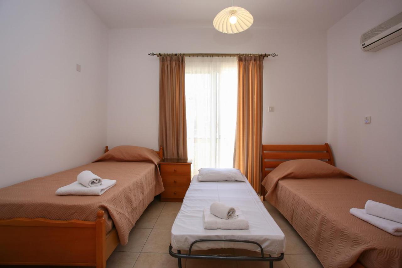 Star House Villa Пафос Екстериор снимка