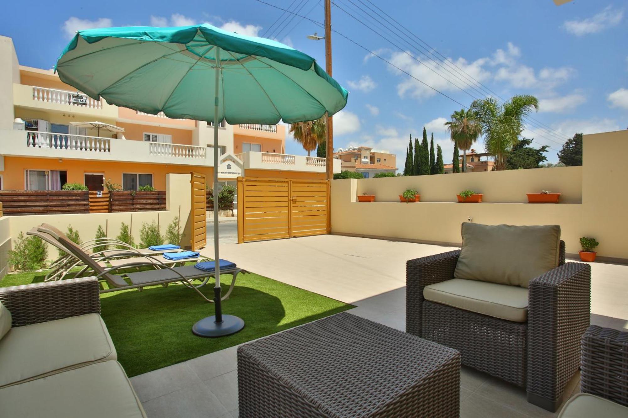 Star House Villa Пафос Стая снимка